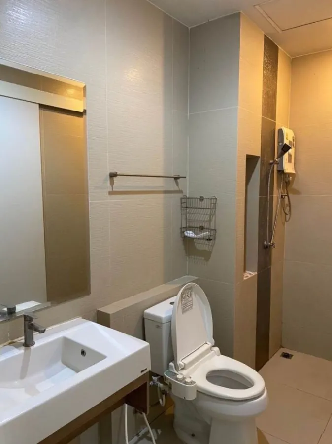 ขาย ให้เช่า Happy condo ลาดพร้าว 101 ห้องกว้างม๊ากๆ แต่งด้วยเฟอร์นิเจอร์อย่างดี ไม่จองแล้วจะเสียใจ ด่วนๆ