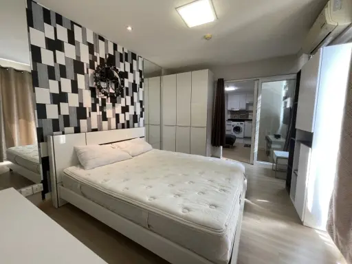 For sale: M Society Condominium, 25th floor, beautiful view, comfortable air, nice room, complete electrical appliances, reserve quickly.