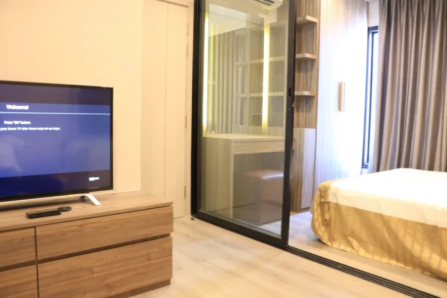 ให้เช่า Politan rive ห้องชั้นสูง เฟอร์พร้อม ราคาสบายกระเป๋า ดีแบบนี้รีบจองเลยก่อนพลาด