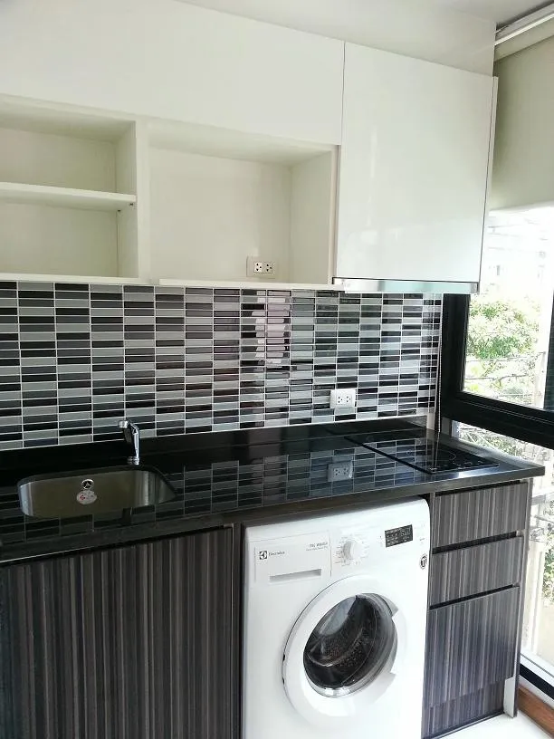 Condo for sale, for rent, Bangkok Felix Sukhumvit 69-2, road side, corner room, quiet, ready to move in.