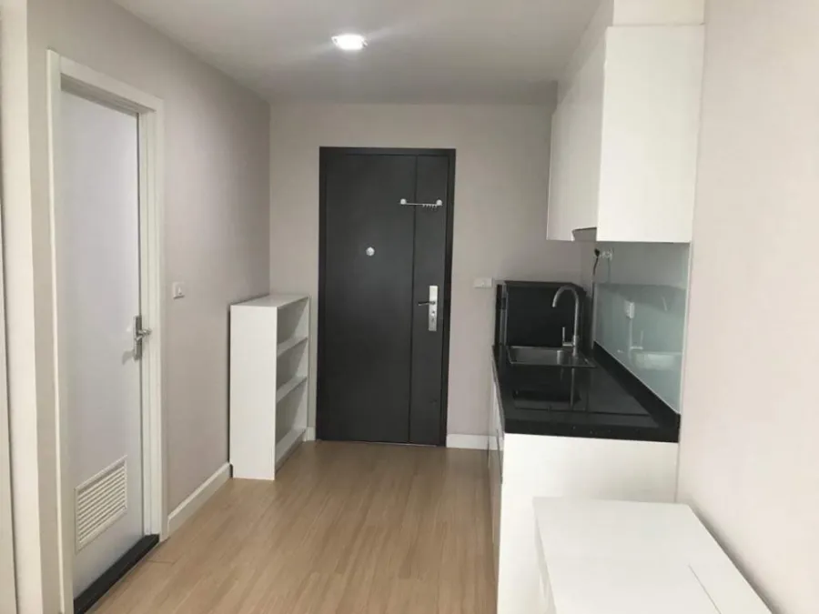 Sell / rent urgently !! Mayfair Place Sukhumvit 64 Condo, fully furnished, good location, near BTS Punnawithi, book now !!