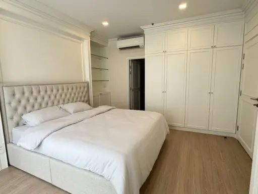 For rent: Ideo Mobi Sukhumvit 66, spacious room, lots of usable space, fully furnished, just bring your bags and move in.