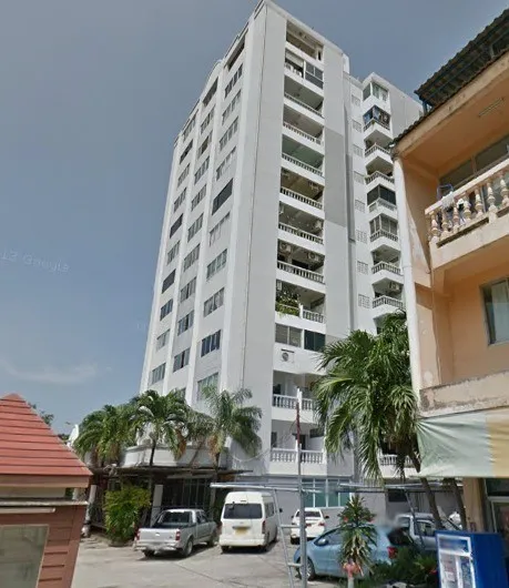 Selling a 9-karat bungalow on the 12th floor with a 360-degree view of central Pattaya. Book now before it's gone!