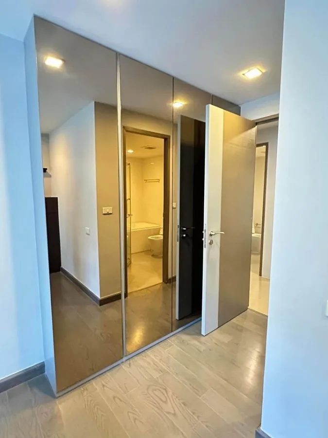 ให้เช่า Mirage สุขุมวิท 27 ห้องกว้างขวาง ตกแต่งน่าอยู่ โซฟาอย่างดี นั่งสบายสุดๆ พลาดแล้วจะเสียใจ