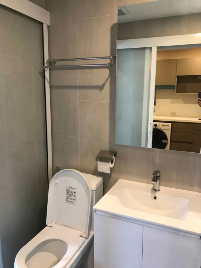 Sell and rent The Elegant Ladprao 1 corner room with privacy complete electrical appliances This must be reserved.