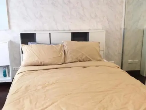 For rent, Bangkok Feliz Sathorn-Taksin, beautiful decorated room, simple look, good atmosphere, fully furnished, ready to move in