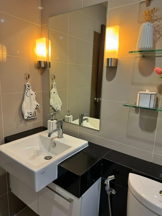 Condo for rent, Supalai River Resort, high floor, spacious room, beautifully decorated, nice to live in. Good like this, reserve now.