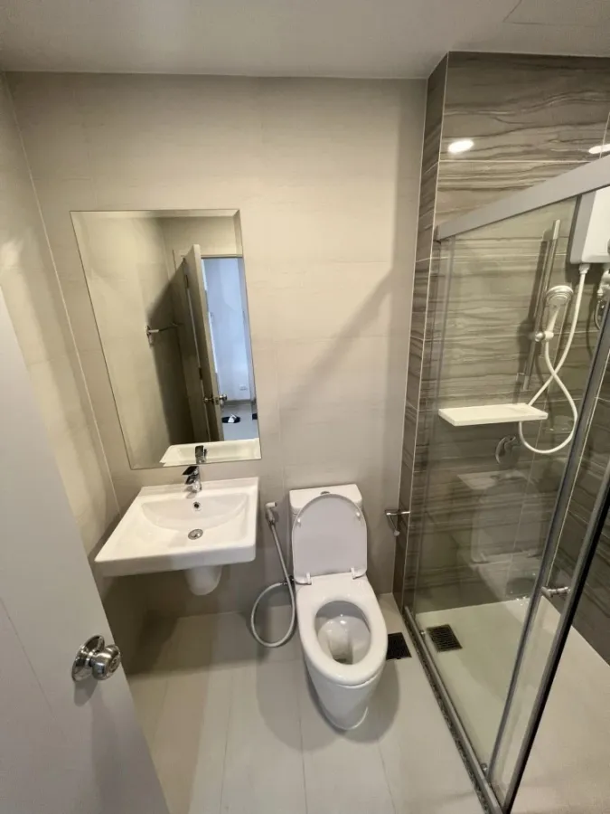 For rent!! Condo Supalai Veranda Ramkhamhaeng, 11th floor, Building A, beautiful room, nice to live in. Hurry up and reserve it, don't wait!!