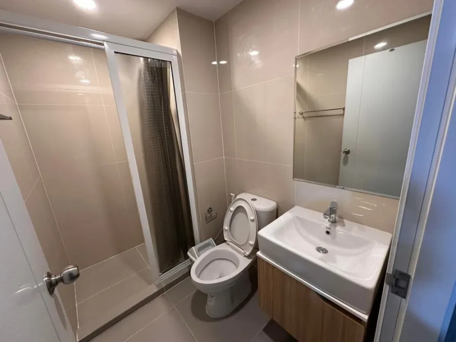 For rent!! Condo Flexi Sathorn - Charoen Nakhon, 7th floor, Building C, beautiful room, good location, convenient transportation, don't miss it!!