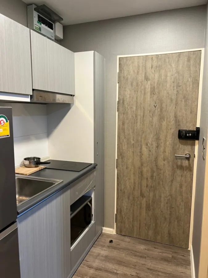 For rent, Modiz Station, beautifully decorated room, nice to sleep, well partitioned. With a large TV Don't miss the series.