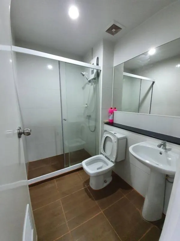 ** Condo for rent, Regent Home, Bang Son, Phase 27 ** Top floor, beautiful view, good atmosphere, decorated, ready to move in. Hurry up to reserve.