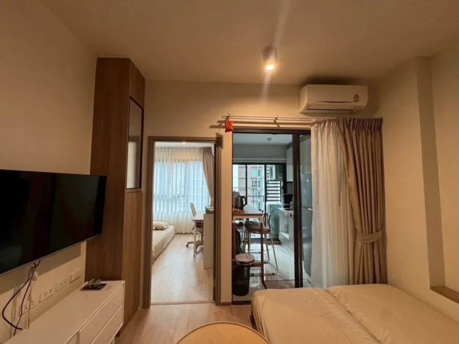 ให้เช่า IDEO RAMA 9–ASOKE 1 ห้องนอน มาพร้อมส่วนกลางและเฟอร์นิเจอร์ครบครัน พลาดแล้วจะเสียใจ