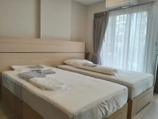 For rent: Salaya One Residence, 3rd floor, not very high, very spacious room, fully furnished, good like this, book now.