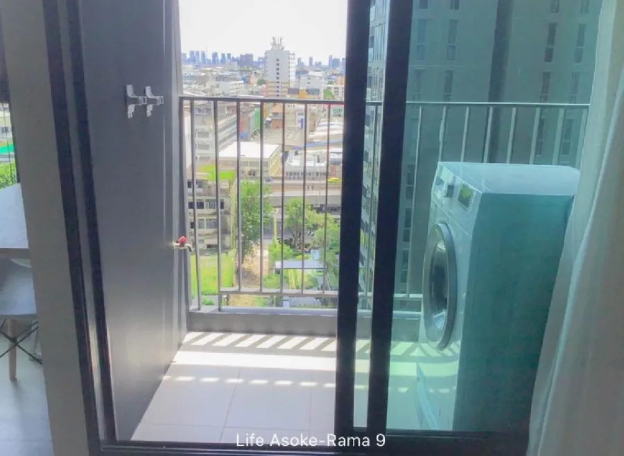Condo for sale, Life Asoke-Rama 9, color tone, easy decoration, 11th floor, nice to live in, like this, you need to reserve now.