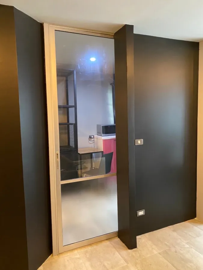 For rent/sale V Condo, ready to move in, furnished, good like this, hurry and reserve!!