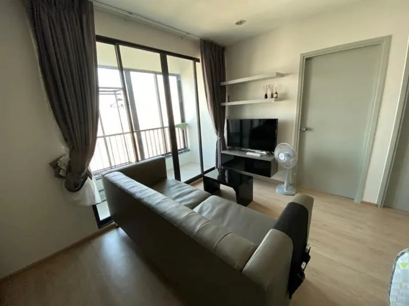 For Rent ideo sathorn-tha phra, large room, 2 bedrooms, 28th floor, very beautiful city view. Fully furnished