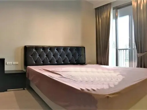 Condo for rent Rhythm Sukhumvit 44/1, next to BTS Phra Khanong, 15th floor, city view, ready to move in, good location, don't wait!
