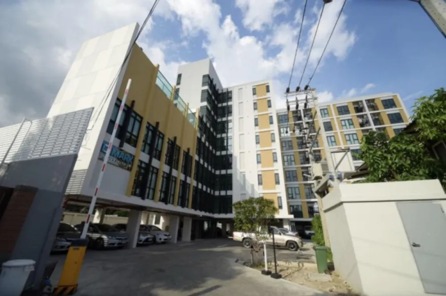 Urgent sale!! Condo D Mark Condo at Suthisan, convenient transportation, few minutes from the BTS!!