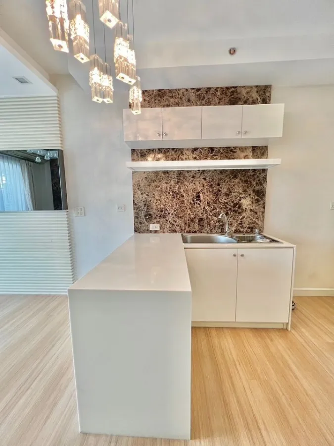 Urgent sale, Condo The Seed Mingle Sathorn - Suanplu, decorated room built in with good marble, hurry to reserve.