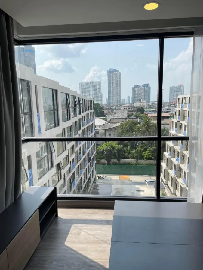 For sale: Flexi Sathorn - Charoen Nakhon, 2 bedrooms, fully furnished, good price, reserve first and get in first.