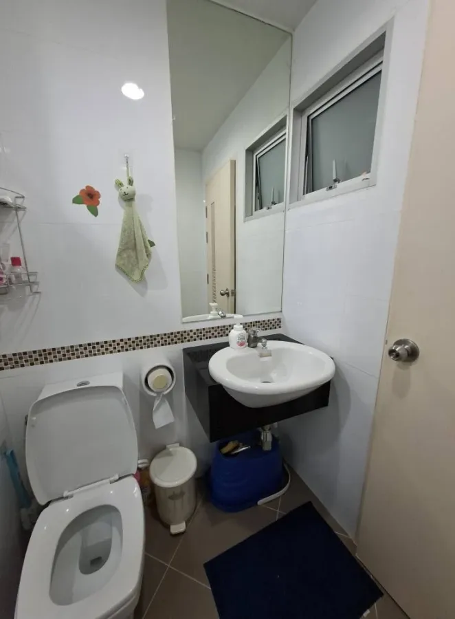 For rent: Premio Prime, Building C, 6th floor, corner room, view of houses and nearby buildings, and Kaset Nawamin Road. Reserve now!
