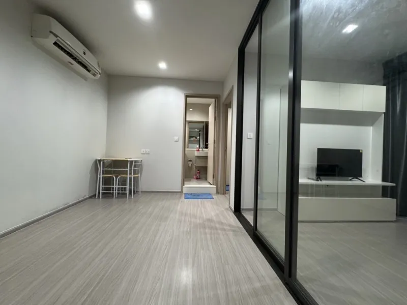 ขาย ให้เช่า ไลฟ์ สาทร - เซียร์ร่า ห้องกว้างขวาง กั้นเป็นสัดส่วน เดินทางสะดวก ไม่จองคือพลาด