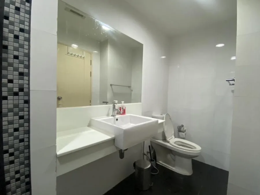 For sale, for rent!! D 65 Condominium, beautiful room, modern decoration. Fully furnished, ready to move in. Don't miss it!!
