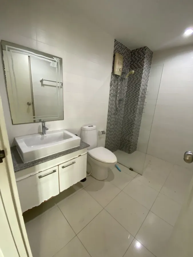 Condo for rent, The Iris Rama 9-Srinakarin, fully furnished, ready to move in, good price, do not miss!