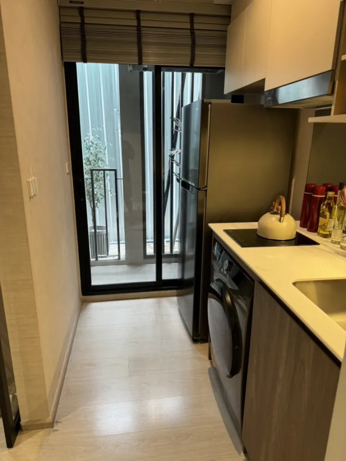 Selling down payment New Cross Khu Khot Station, Building F, 6th floor, good project, nice location. If interested, hurry to reserve it.
