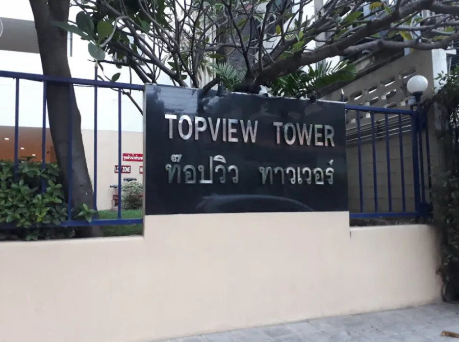 For rent, Top View Tower, Sukhumvit 59, high floor, great view, very good atmosphere, fully decorated with built-in furniture, urgent.