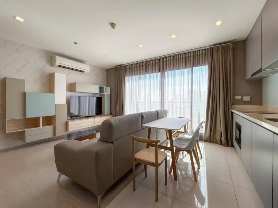 For rent!! sell Rhythm Sukhumvit 36-38 condo, good location, ready to move in, convenient transportation, don't miss it!!