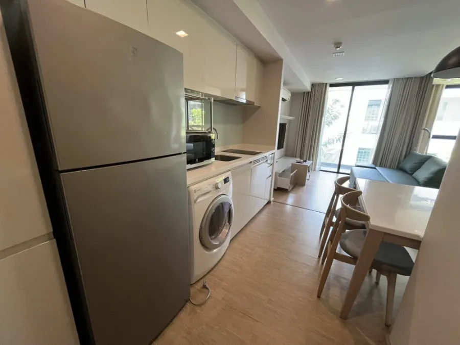 For sale or rent: Liv@49, 4th floor unit, 45 sq m. Spacious and comfortable living area. Book now!