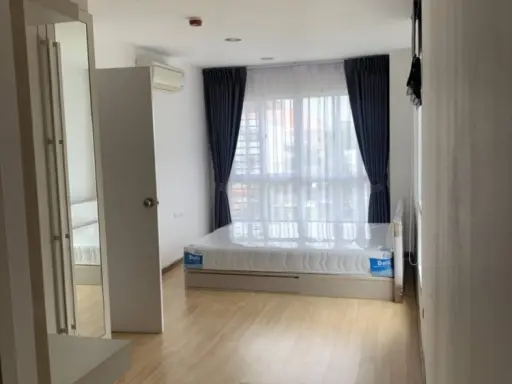 Condo for rent, Vio Khaerai, 4th floor, has a very large separate bedroom, fully equipped with amenities. You can't miss this opportunity! Hurry!