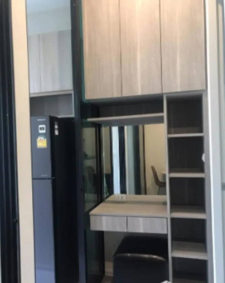 For rent, Knightsbridge Collage Ramkhamhaeng, 12A floor, beautiful room, fully furnished and electrical appliances. Book now.