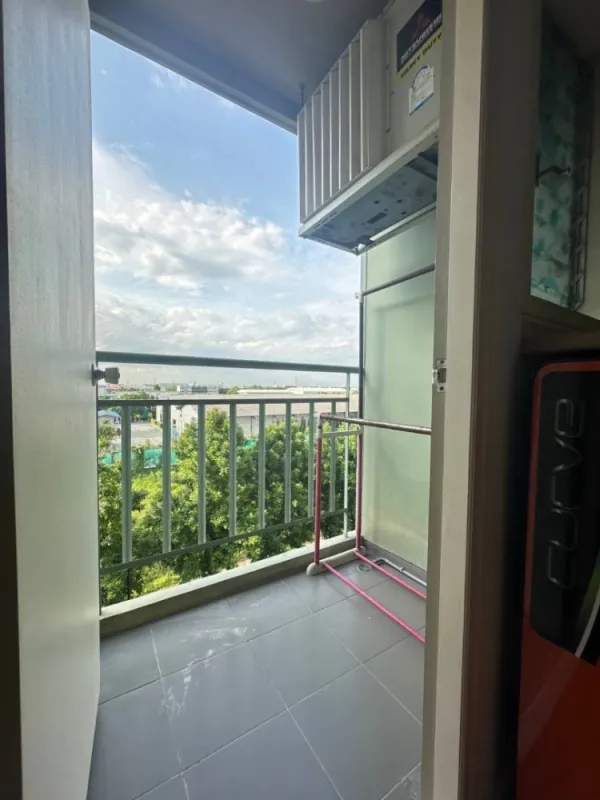 ขาย ลุมพินี คอนโดทาวน์ ร่มเกล้า-สุวรรณภูมิ ชั้น 6 พร้อมเฟอร์นิเจอร์และเครื่องใช้ไฟฟ้าครบ จองเลยจ้า