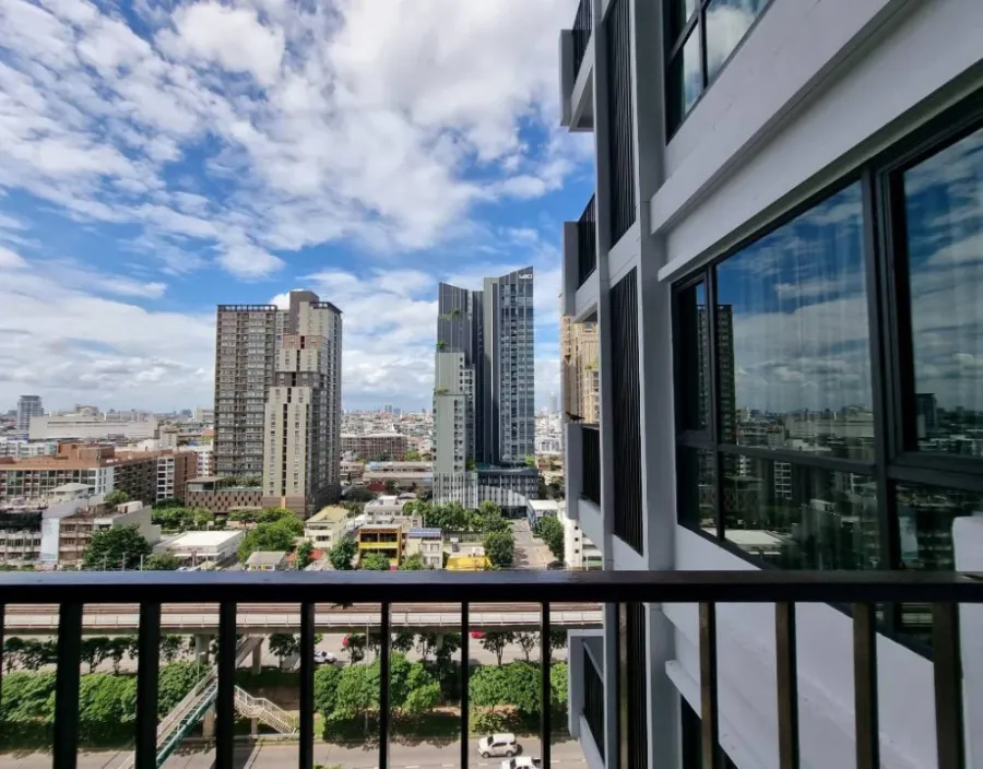 ขาย Fuse Sathorn-Taksin 1 ห้องนอน 1 ห้องน้ำ มาพร้อมสิ่งอำนวยความสะดวกในทำเลสุดปัง ห้ามพลาด