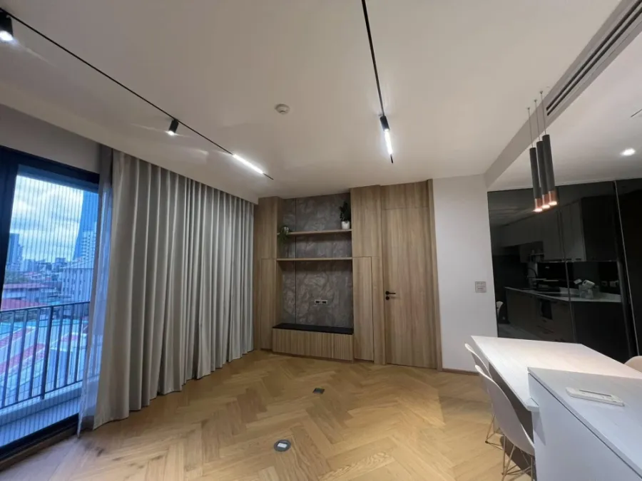 For sale Savvi Phahol 2, 1 bedrooms, 2 bathrooms, nice to live in, good location, fully built-in furniture, reserve quickly.