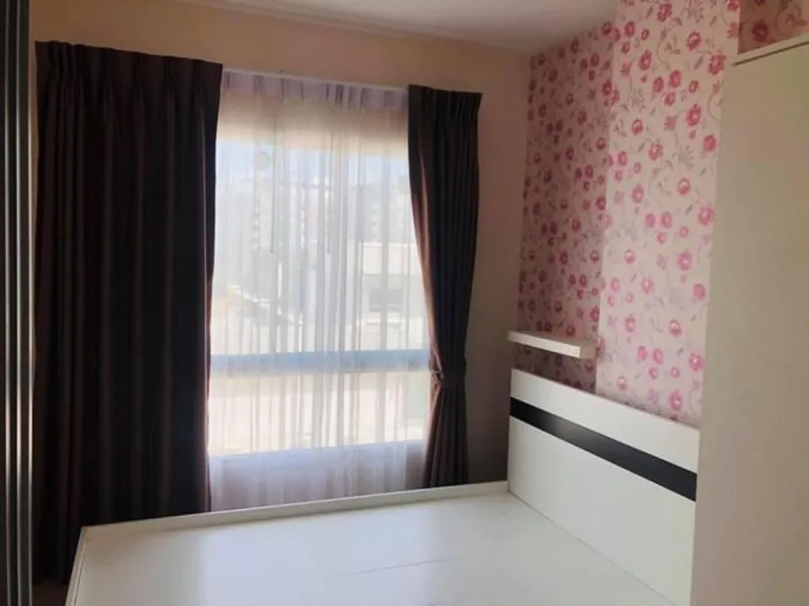 For rent, The Kith Light Bangkadi-Tiwanon, pool view, ready to move in. Good wallpaper, don't miss it.