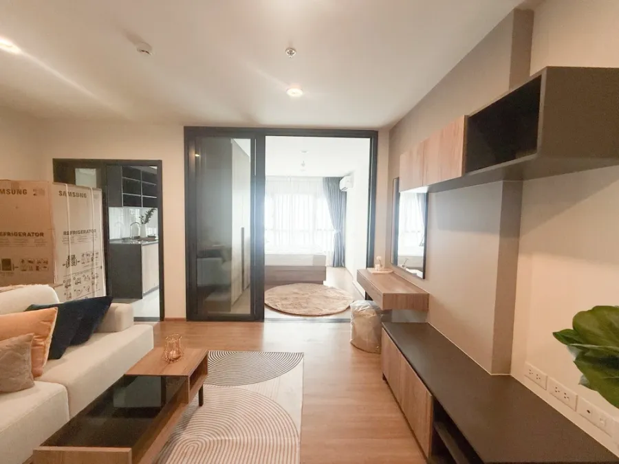 For rent: The Line Vibe, beautifully decorated unit on the 28th floor with stunning city views from the balcony. Fully furnished with appliances. Book