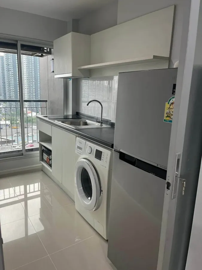 For rent: Aspire Rama 9, 16th floor. Beautiful view, great atmosphere, no obstructing buildings. Fully furnished. Book now!