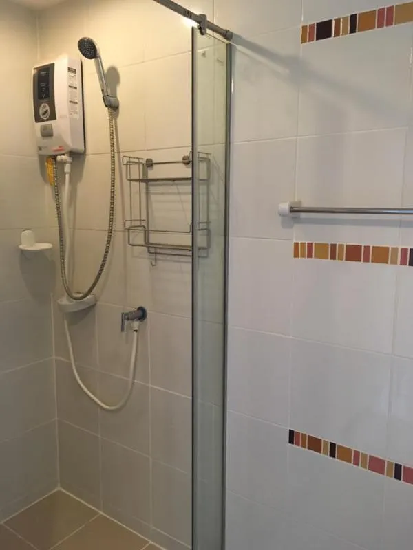 Super satisfying, Condo DEN Vibhavadi for rent, beautiful room, fully furnished, very good view, 2 bedrooms, book now. If you are slow, you will miss it.