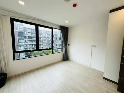 Condo for sale, Atmoz Lat Phrao 71, empty room, pool view, with Buit-In furniture, very livable, reserve now.
