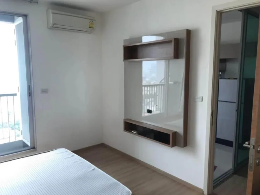 For rent: Rhythm Phahon-Ari, 20th floor, corner unit, fully furnished, very livable. Book now, don't miss out!
