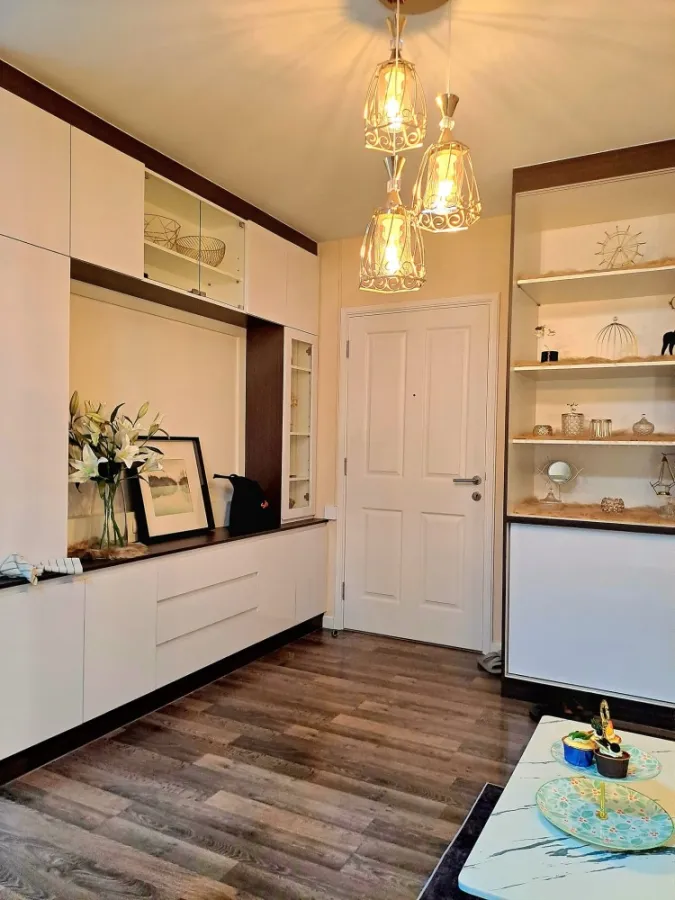 For rent, D Condo Sukhumvit 109, Buit-In furniture, the whole room, decorated in a bang, not booking is extremely missed.