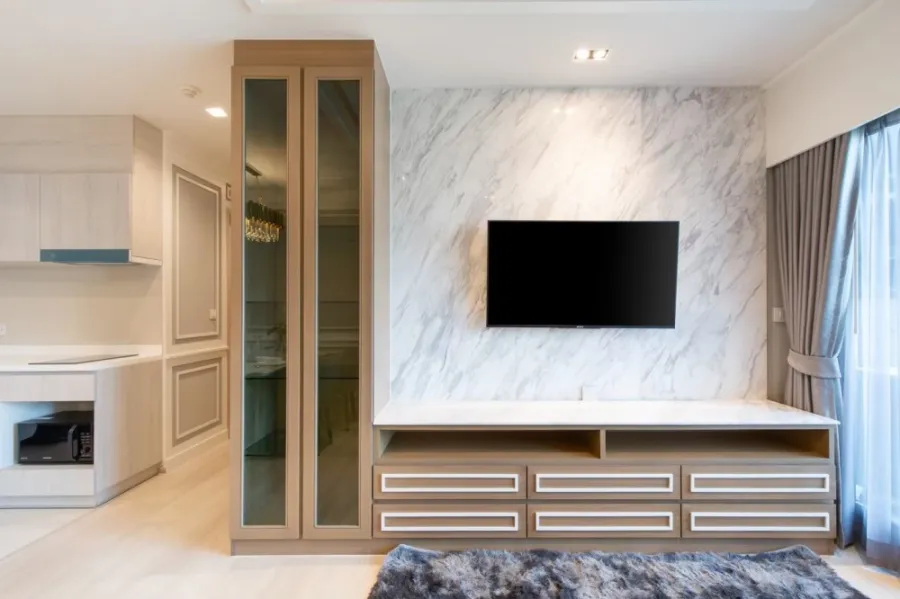 Condo for rent: Life One Wireless, beautiful room, fully decorated with built-ins. Don't miss it.