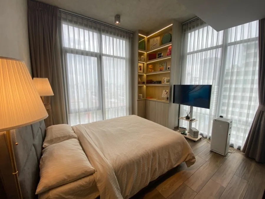 ขาย ให้เช่า คอนโด The Lofts Asoke 2 ห้องนอน 1 ห้องน้ำ ชั้นสูง พร้อมวิวเมืองสวยๆ แบบไม่มีตึกบัง
