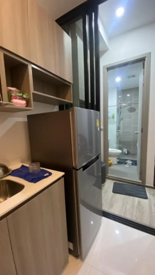 Sold with tenants!! Condo Knightsbridge Prime On Nut, 19th floor, city view, fully furnished, ready to move in. Book now!!