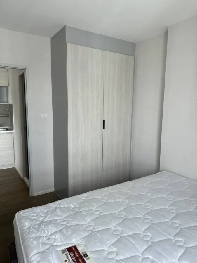 For sale or rent: Ril Condo Rangsit, the largest unit in the project and located on the top floor (8th floor). Book now!