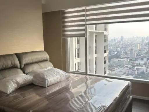 For rent: The Saint Residences, 39th floor, nice room, fully furnished, reserve now!