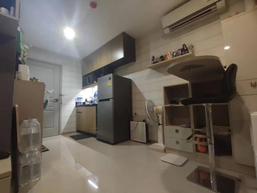 Condo for sale, Richpark @ Chaophraya, room with good wallpaper, built-in furniture, you must not miss.